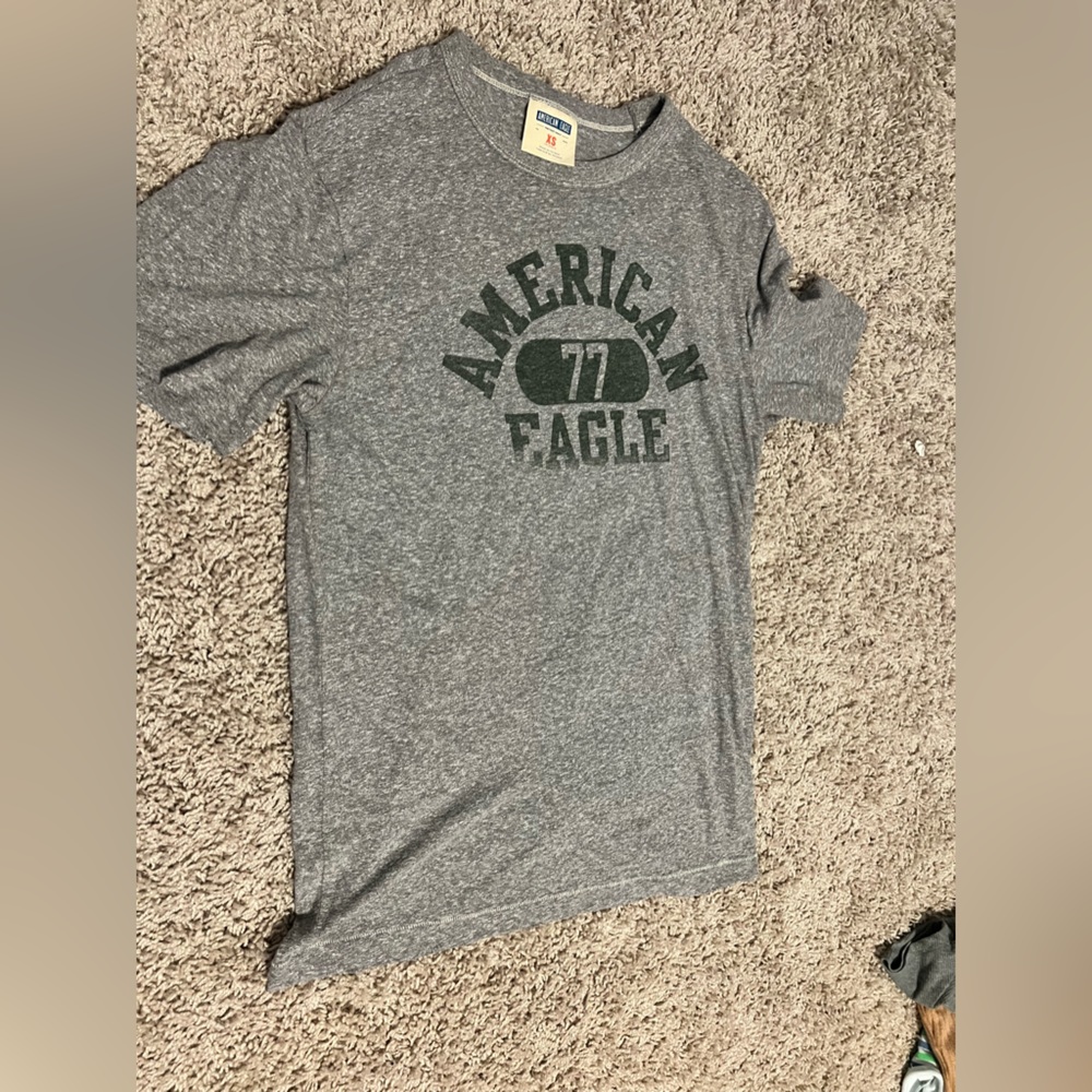 Grey t-shirt